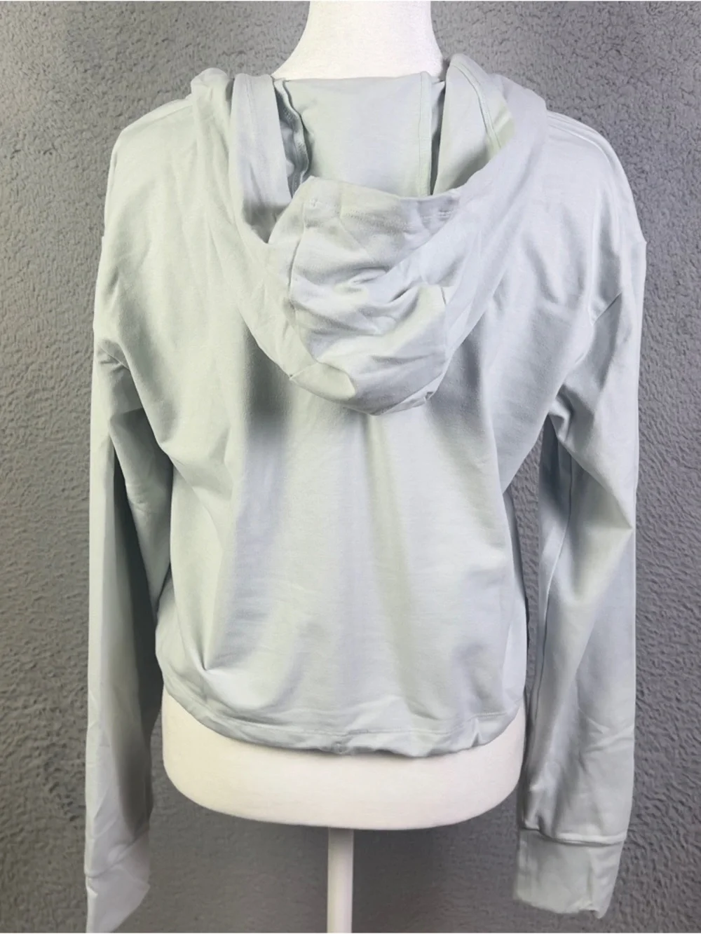 Gymshark Hoodie Womens Medium Light Green Cropped Long Sleeve Athletic Preppy - Picture 3 of 7